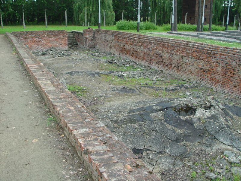 Birkenau Krema 2 -4